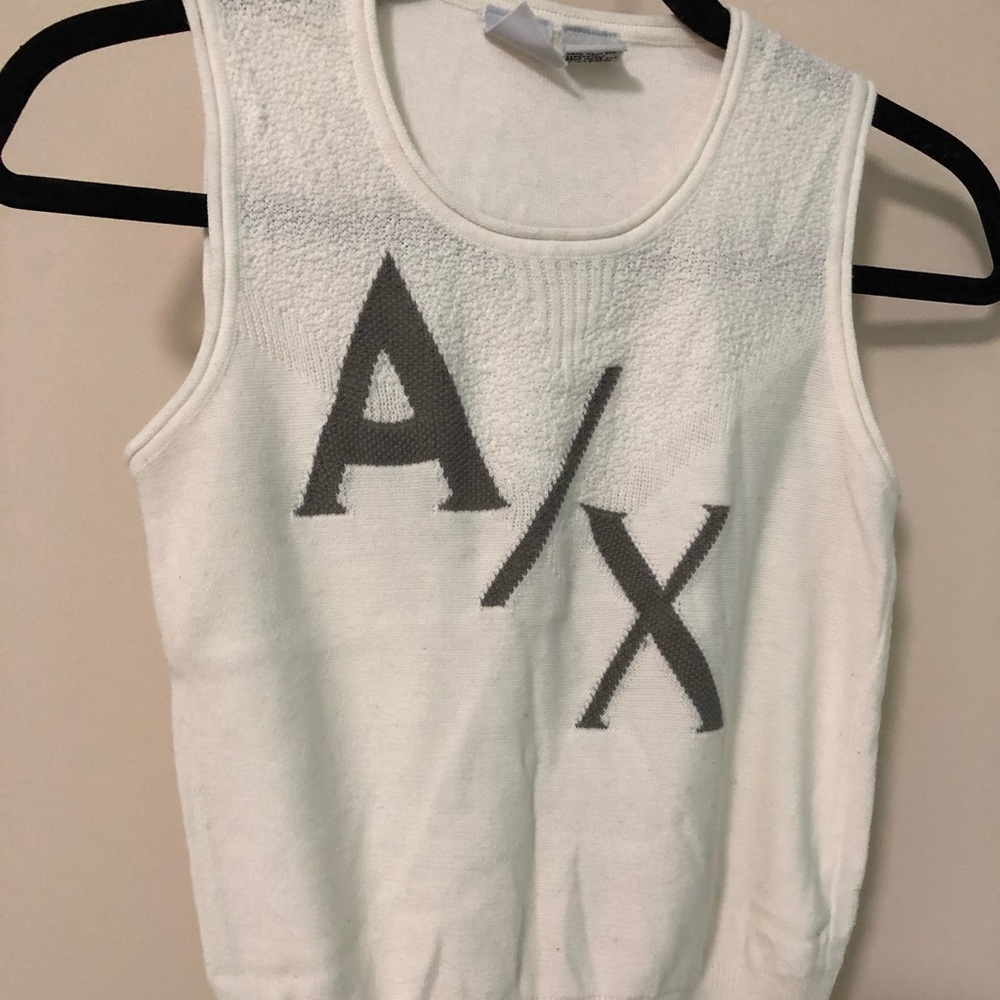 Sleeveless sweater